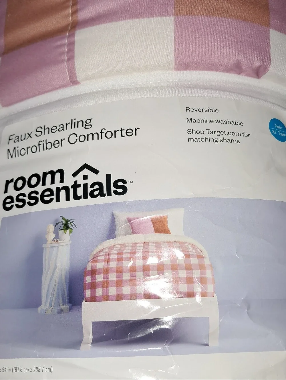 Room Essentials NWT Twin/Twin XL Gingham Reversible Faux Shearling Pink/Cream